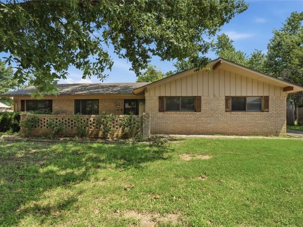 5811 E 61st Place, Tulsa, OK 74136