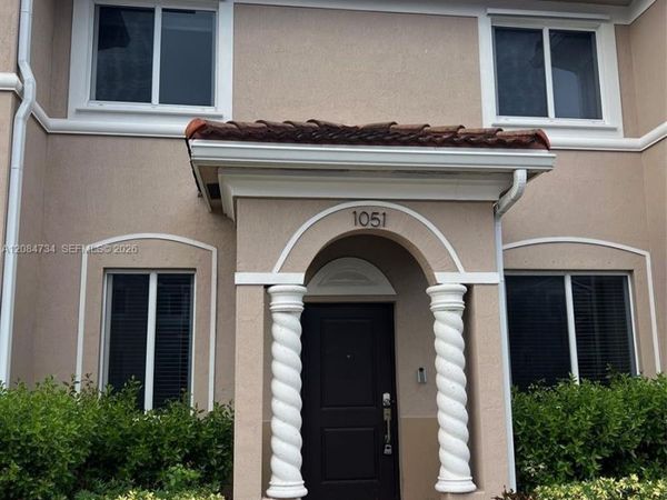 1051 SE 23rd Ter , Homestead, FL 33035