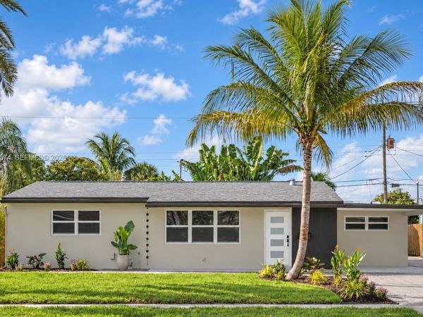 340 SE 3rd St, Deerfield Beach, FL 33441