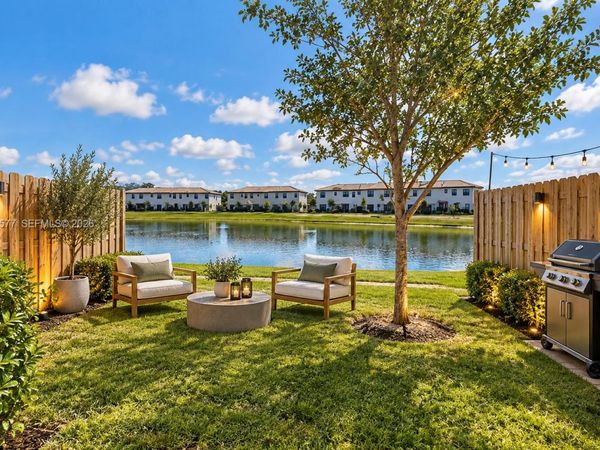 12941 NW 23rd Pl , Miami, FL 33167