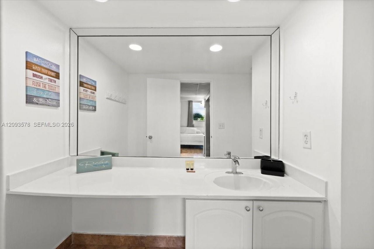 4001 S Ocean Dr , Unit 4C, Hollywood, FL 33019 Photo