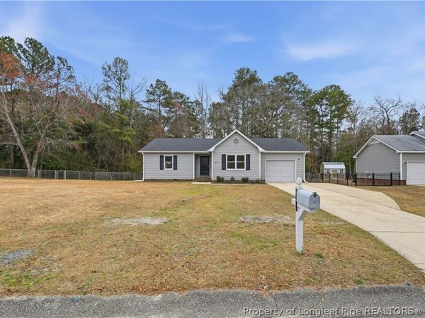 6813 Foxton Court, Fayetteville, NC 28304