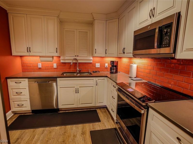 9010 Portage Pointe Drive, Unit 5-B, Streetsboro, OH 44241 Photo 6