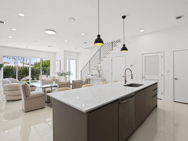 1807 NE 13 Street, Unit 1807, Fort Lauderdale, FL 33304