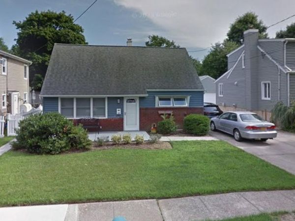 22 Fulton Avenue , New Hyde Park, NY 11040