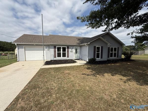 1551 Ready Section Road, Hazel Green, AL 35750