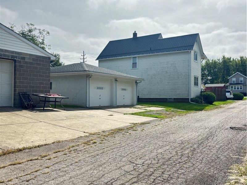 1725 Harbor Avenue, Ashtabula, OH 44004 Photo 5