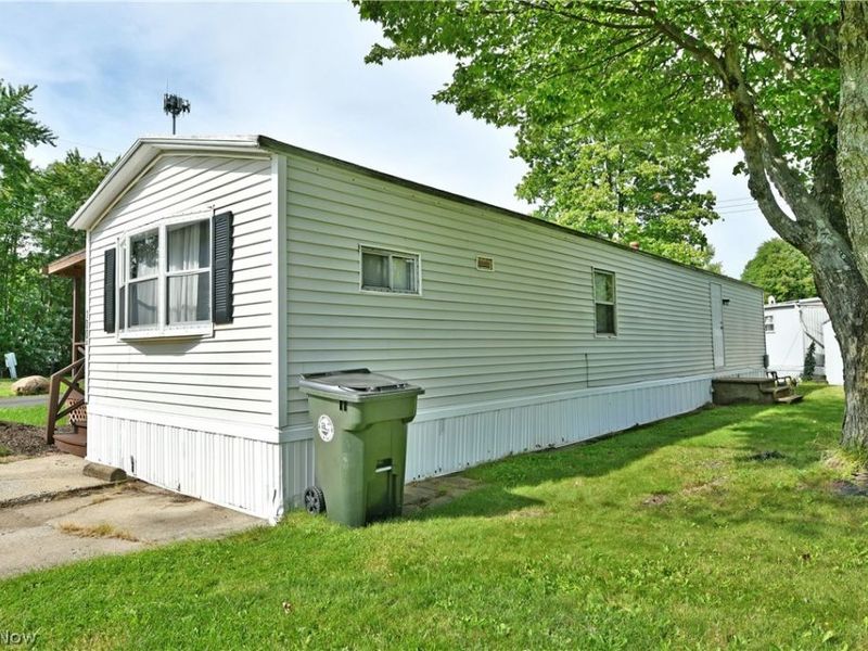 100 A Drive, Warren, OH 44484 Photo 3