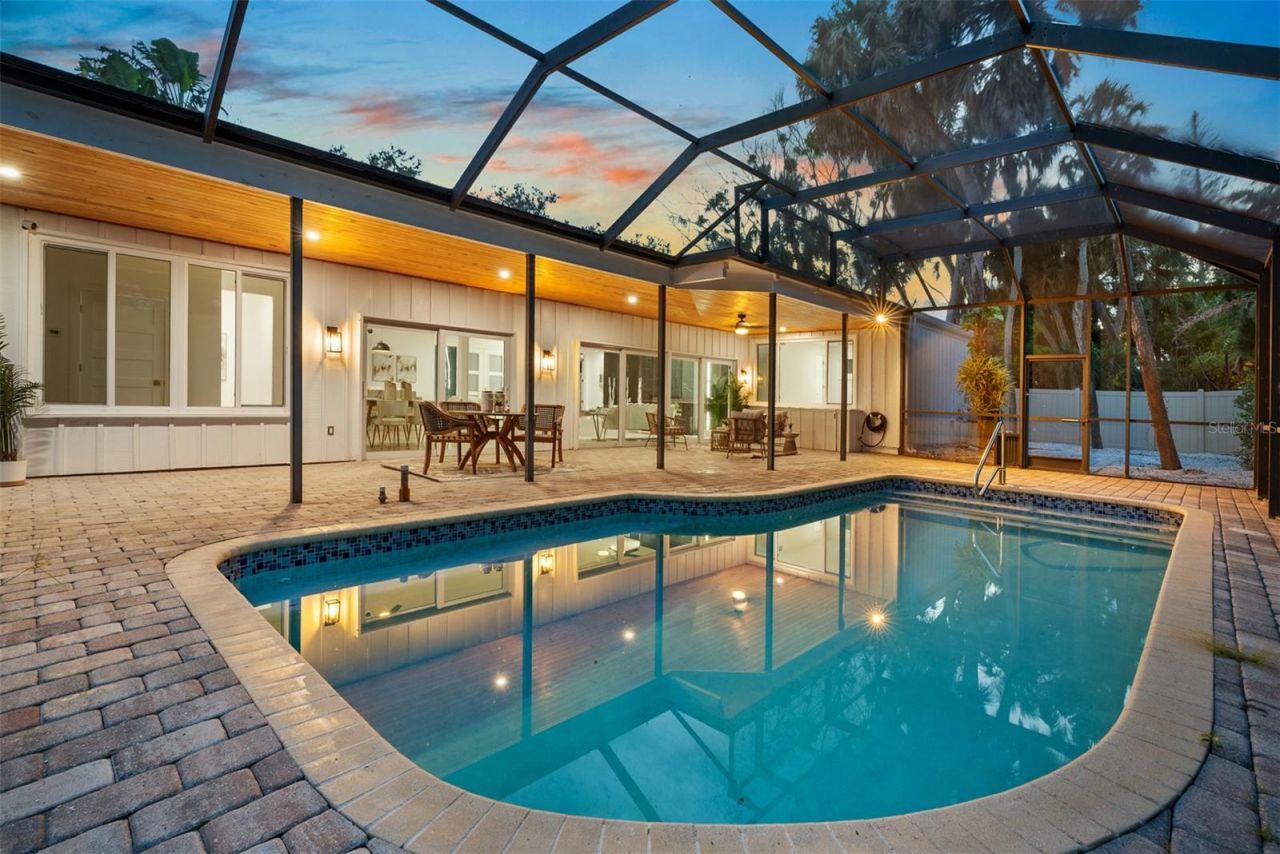 4879 Commonwealth Drive, Sarasota, FL 34242 Photo
