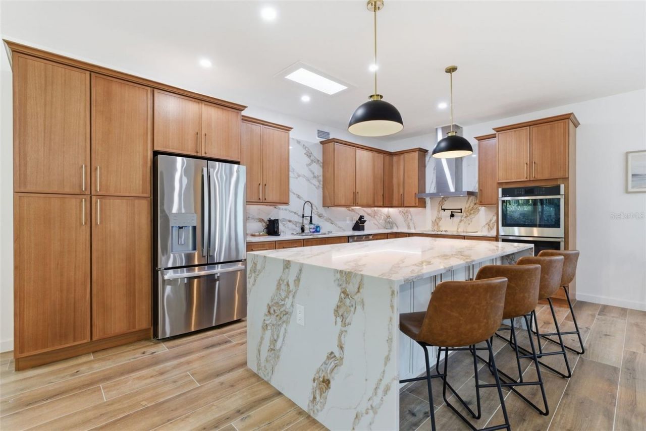 4879 Commonwealth Drive, Sarasota, FL 34242 Photo