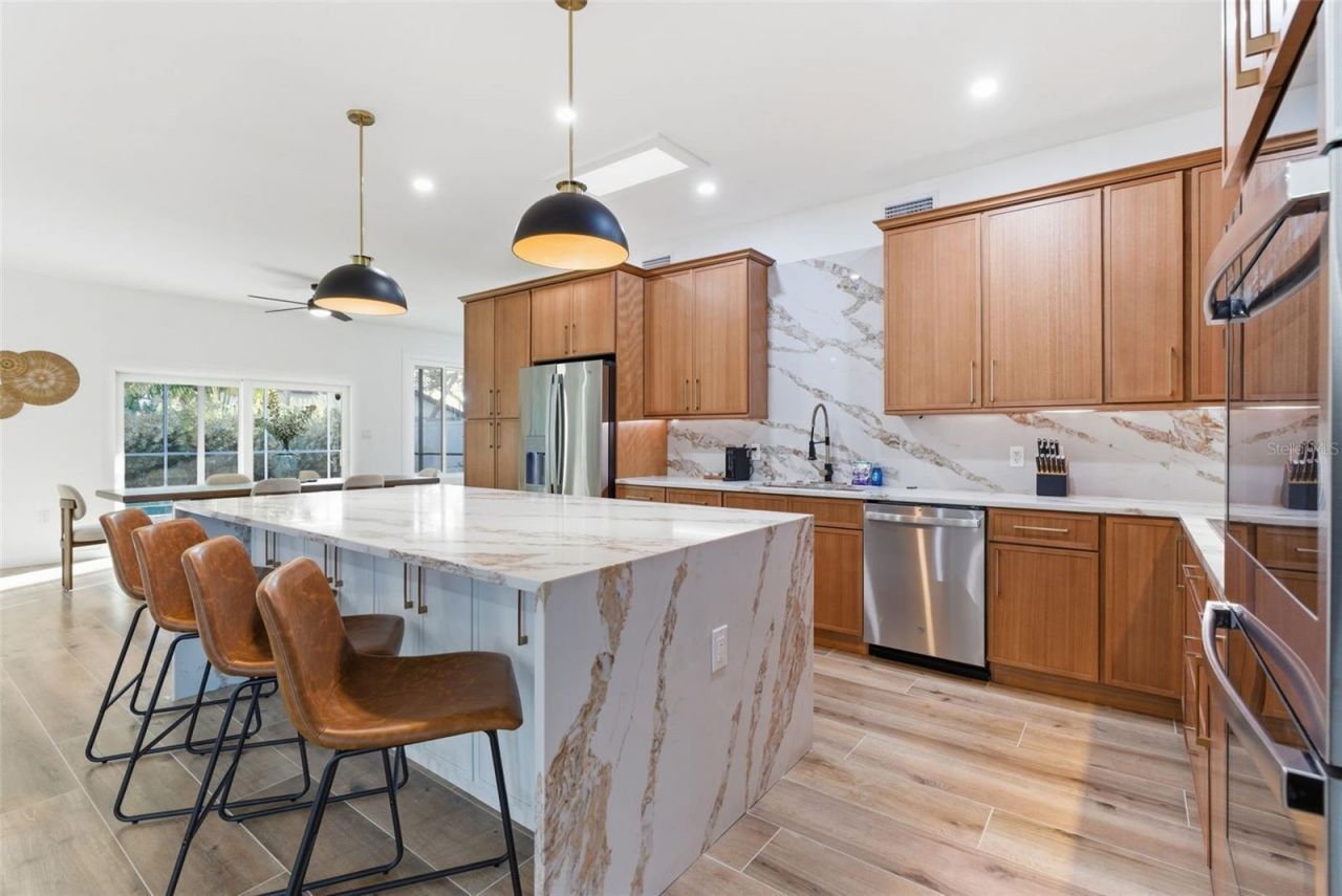 4879 Commonwealth Drive, Sarasota, FL 34242 Photo