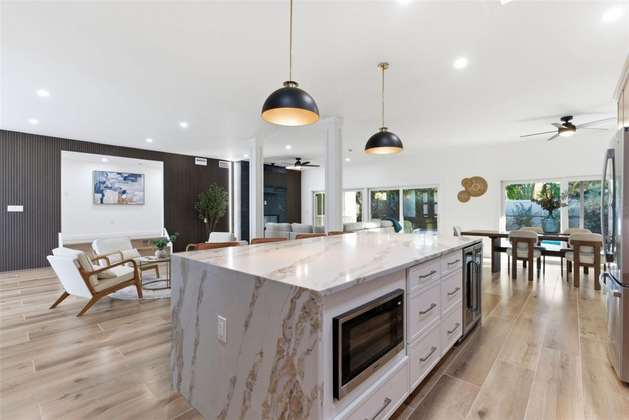 4879 Commonwealth Drive, Sarasota, FL 34242 Photo