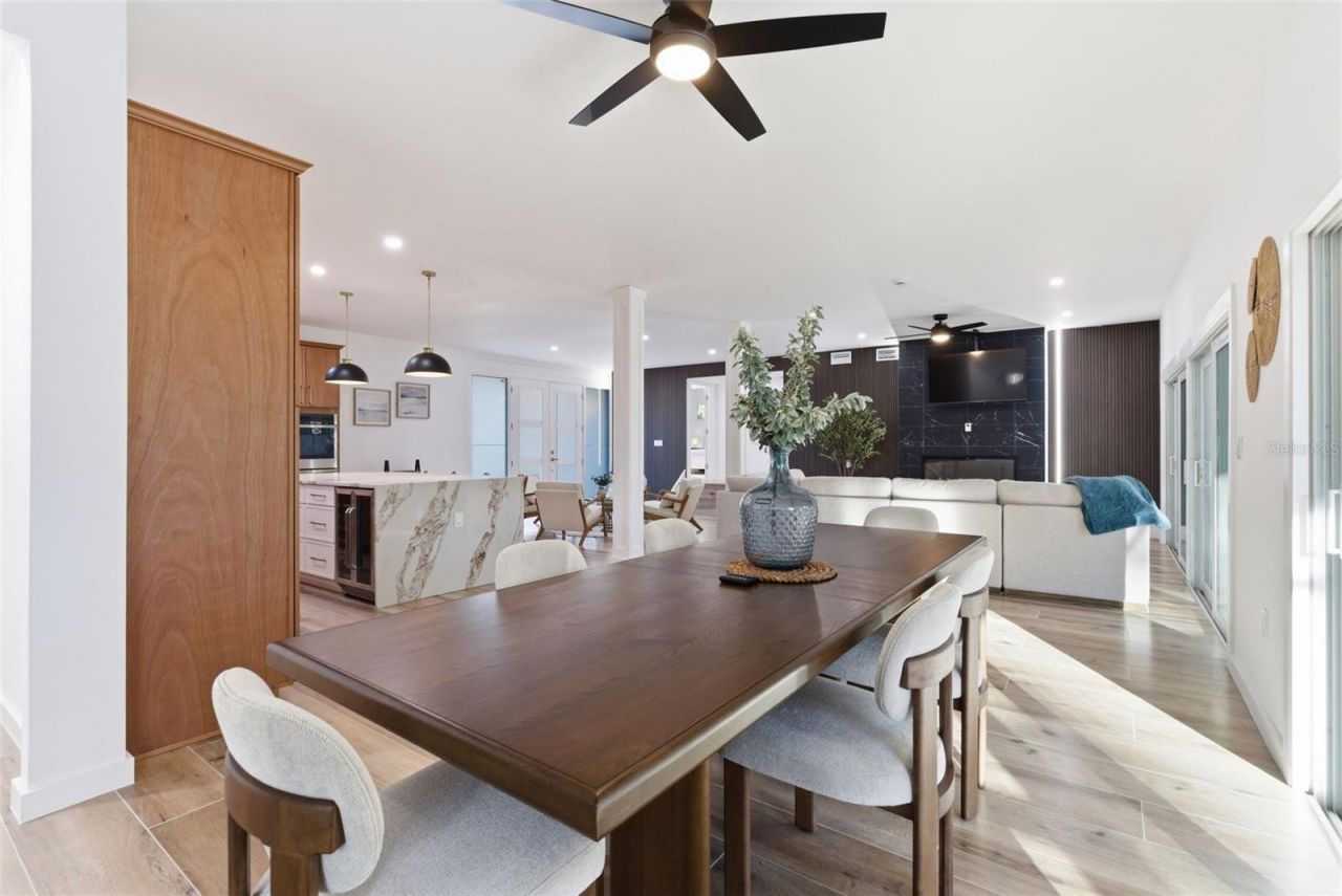 4879 Commonwealth Drive, Sarasota, FL 34242 Photo