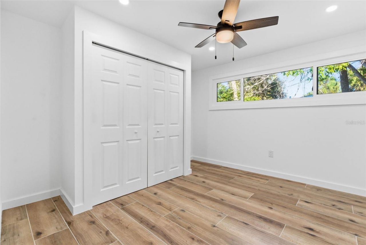 4879 Commonwealth Drive, Sarasota, FL 34242 Photo