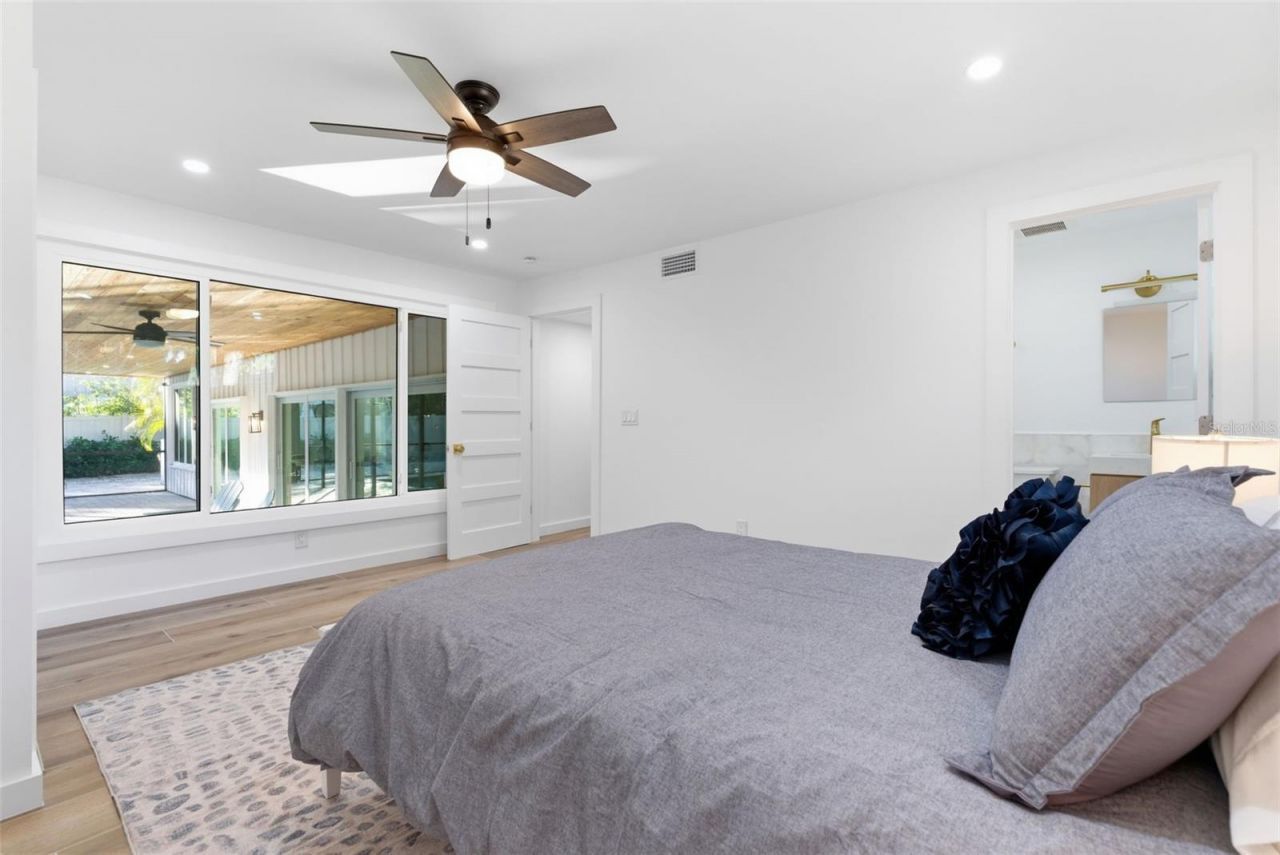4879 Commonwealth Drive, Sarasota, FL 34242 Photo