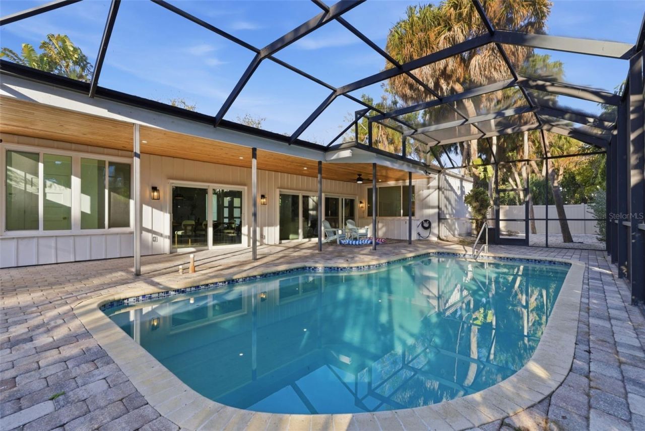4879 Commonwealth Drive, Sarasota, FL 34242 Photo