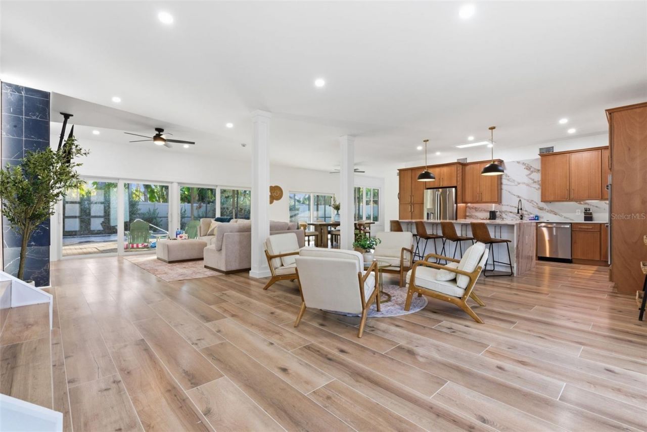 4879 Commonwealth Drive, Sarasota, FL 34242 Photo