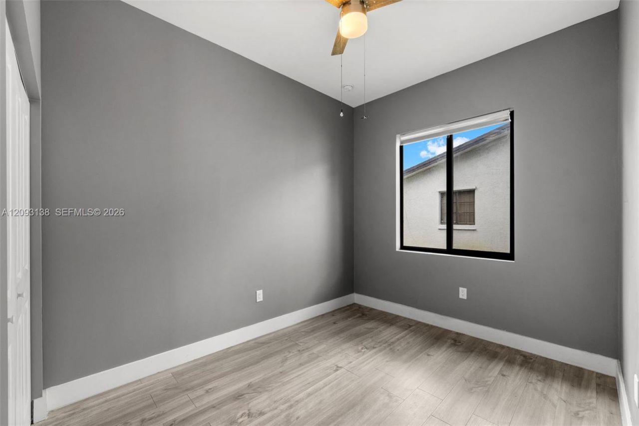808 NW 5th Ter, Hallandale Beach, FL 33009 Photo
