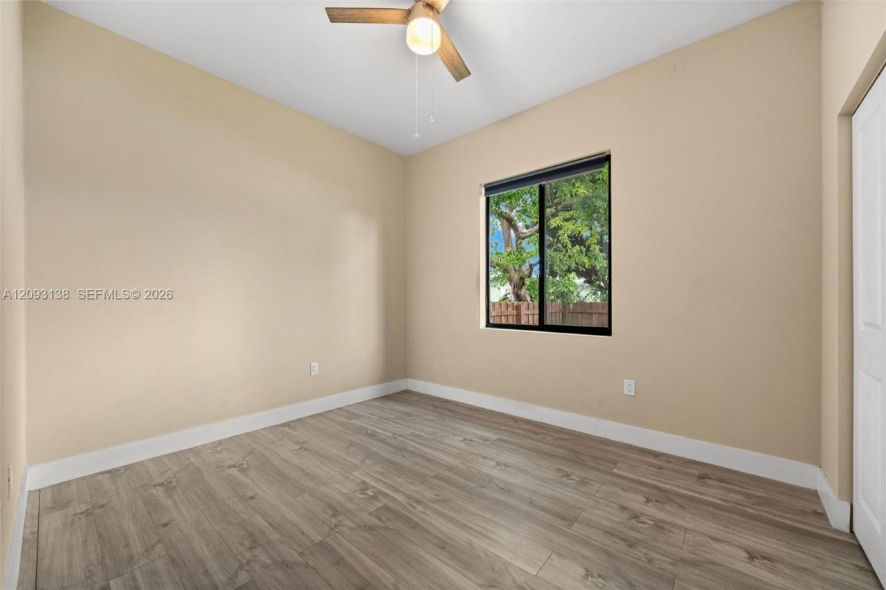 808 NW 5th Ter, Hallandale Beach, FL 33009 Photo