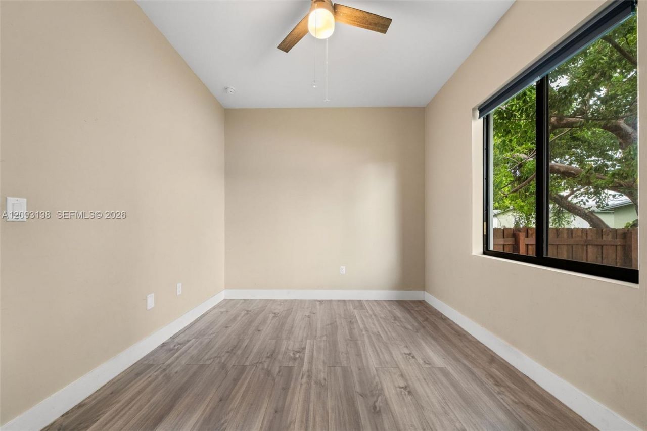 808 NW 5th Ter, Hallandale Beach, FL 33009 Photo