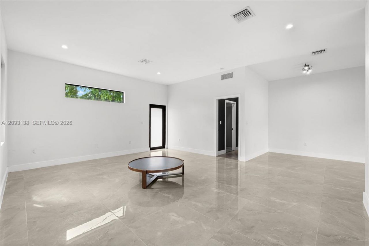808 NW 5th Ter, Hallandale Beach, FL 33009 Photo