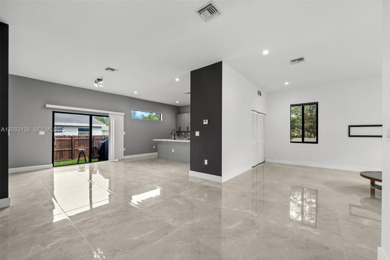 808 NW 5th Ter, Hallandale Beach, FL 33009 Photo