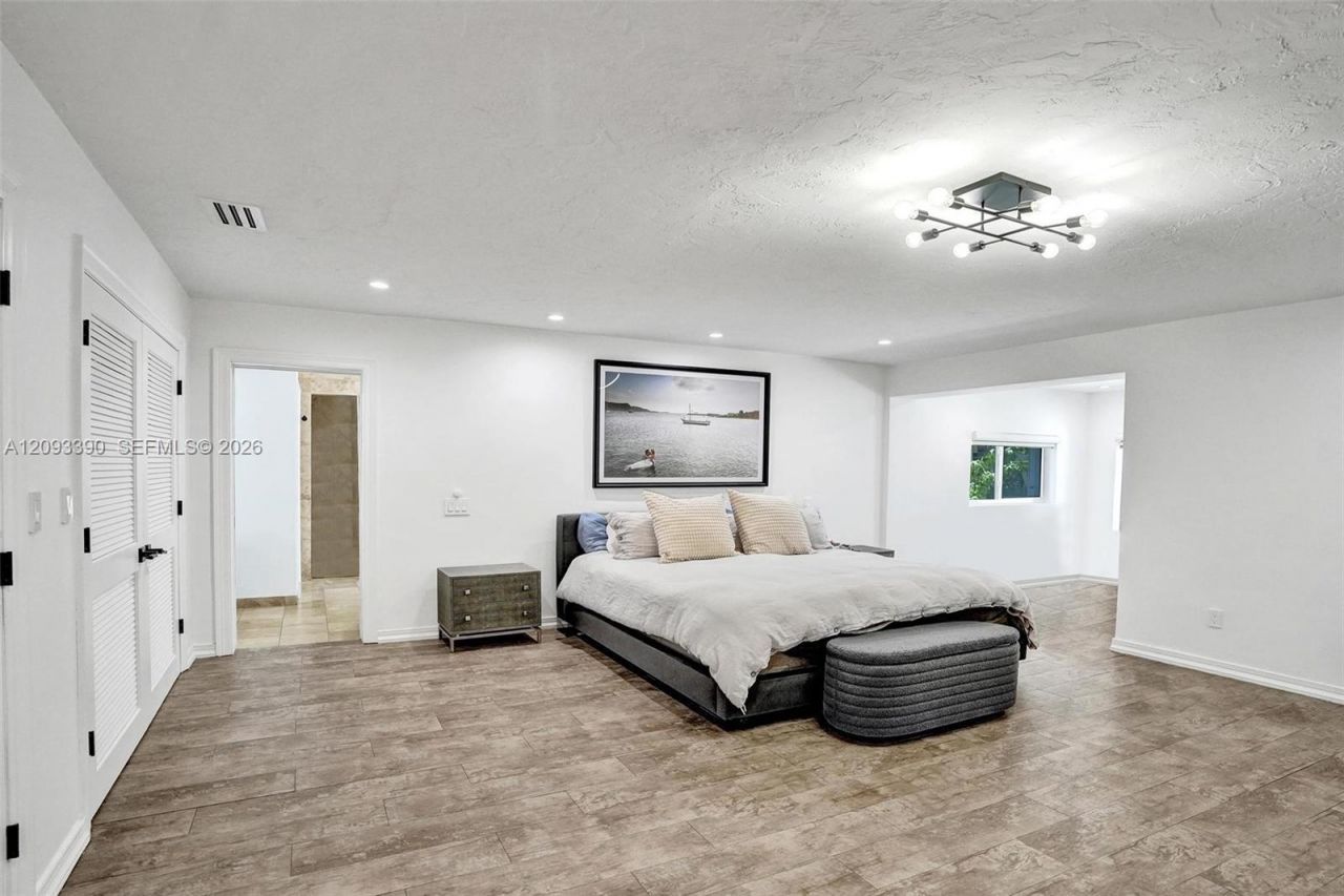20100 NE 20th Ct, Miami, FL 33179 Photo