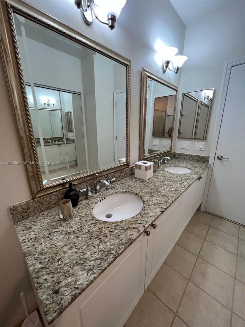 19501 W Country Club Dr , Unit TS-03, Aventura, FL 33180 Photo