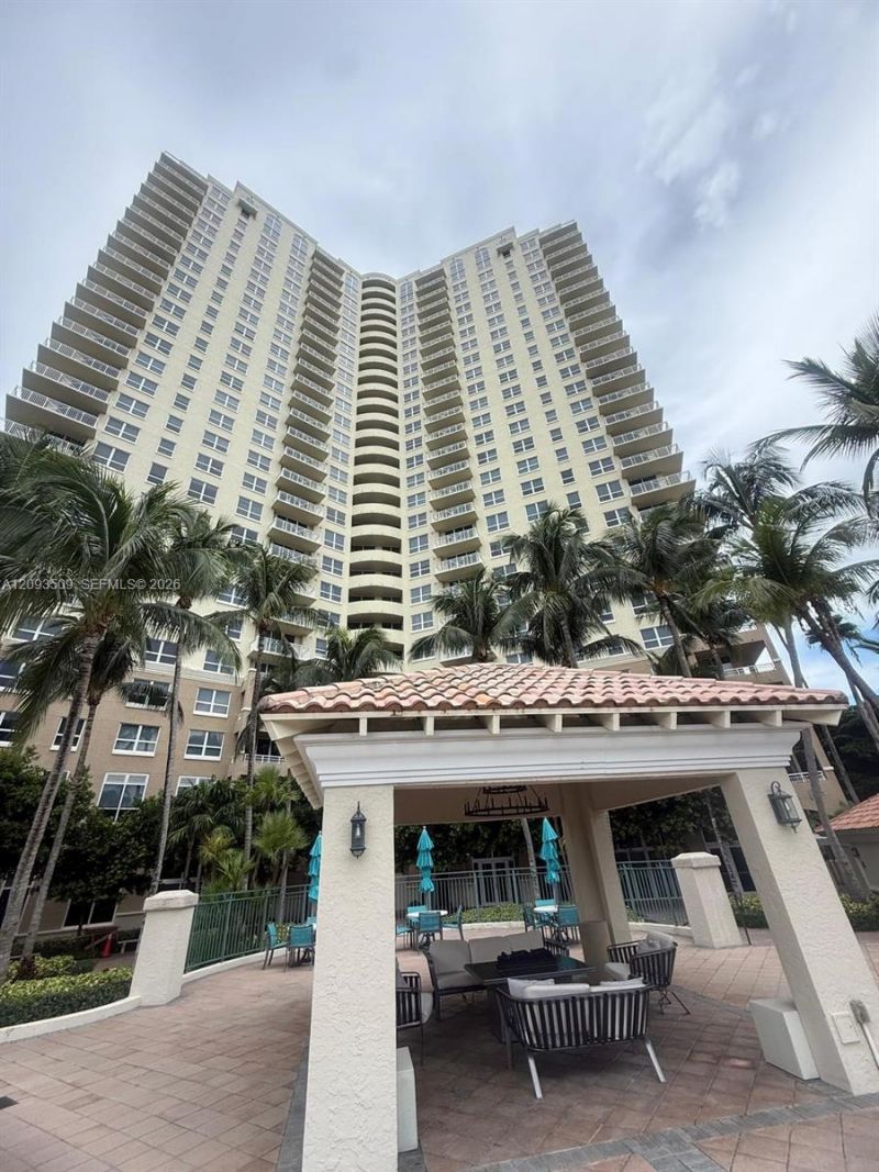 19501 W Country Club Dr , Unit TS-03, Aventura, FL 33180 Photo