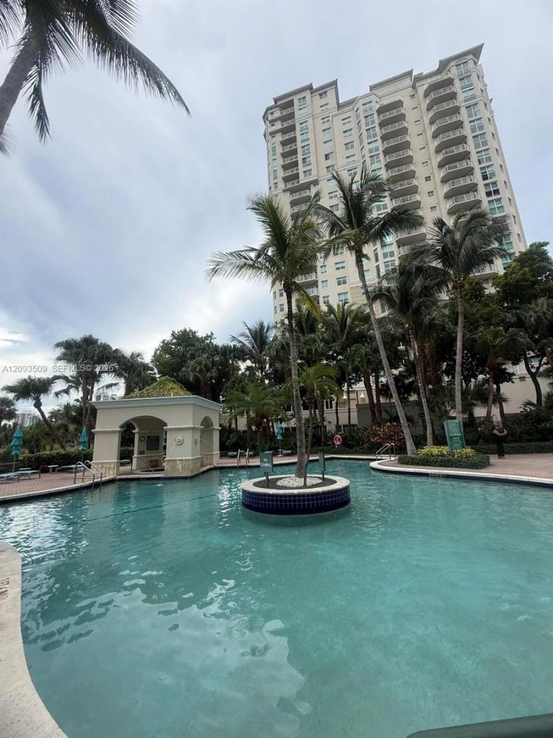 19501 W Country Club Dr , Unit TS-03, Aventura, FL 33180 Photo