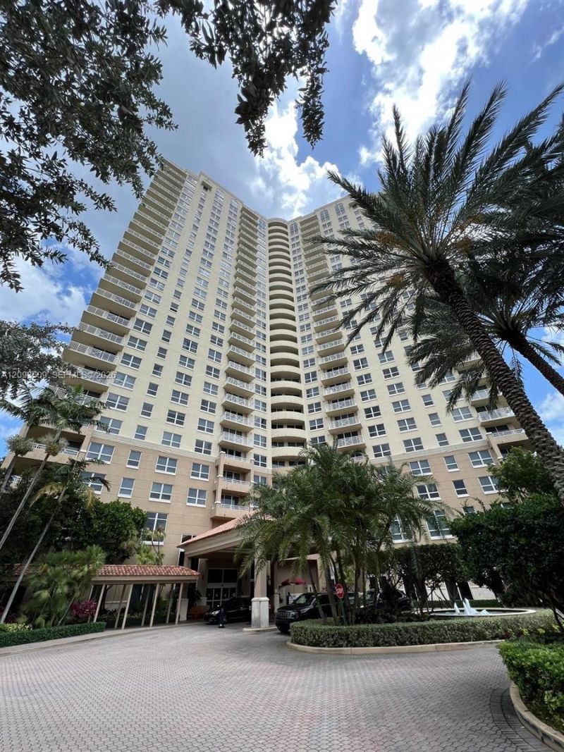 19501 W Country Club Dr , Unit TS-03, Aventura, FL 33180 Photo