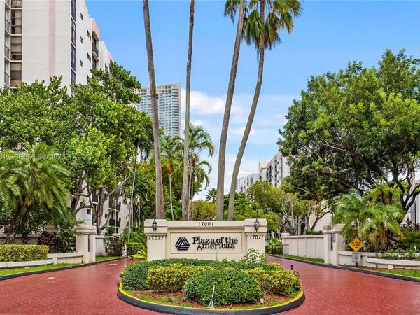 16919 N Bay Rd , Unit 418, Sunny Isles Beach, FL 33160