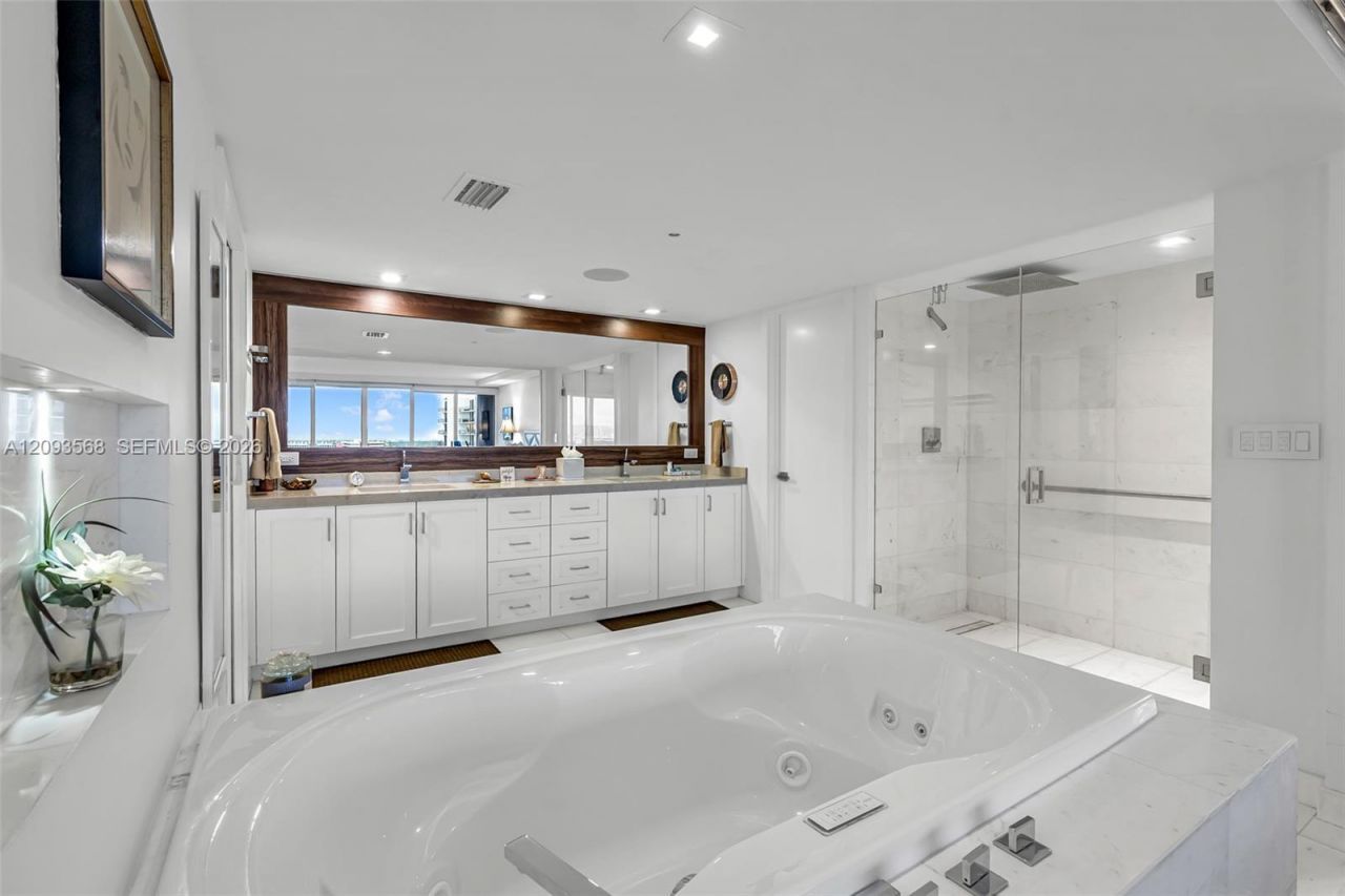 11113 Biscayne Blvd , Unit 1258, Miami, FL 33181 Photo