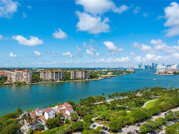 100 S Pointe Dr , Unit 1802, Miami Beach, FL 33139