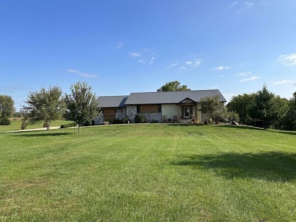 2394 Cumming Road, Winterset, IA 50273
