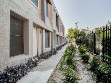 4040 Brown Street, Unit 8, Dallas, TX 75219