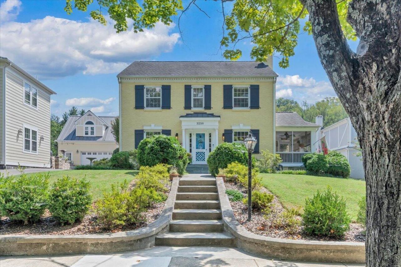 3250 Allendale St Sw, Roanoke, VA 24014 Main Photo
