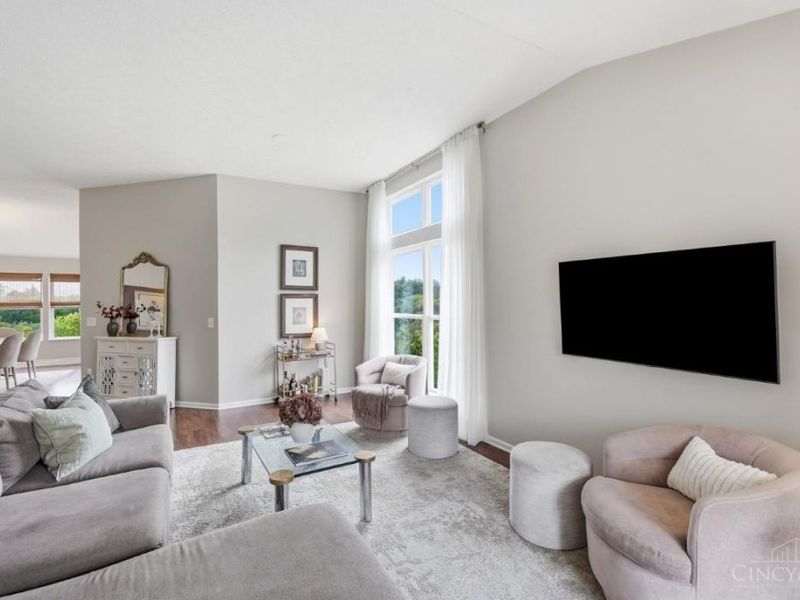 9698 Fallsridge Court, Springfield Township, OH 45231 Photo 11
