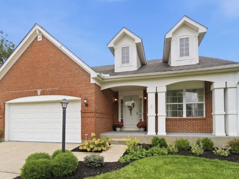 9698 Fallsridge Court, Springfield Township, OH 45231 Photo 4