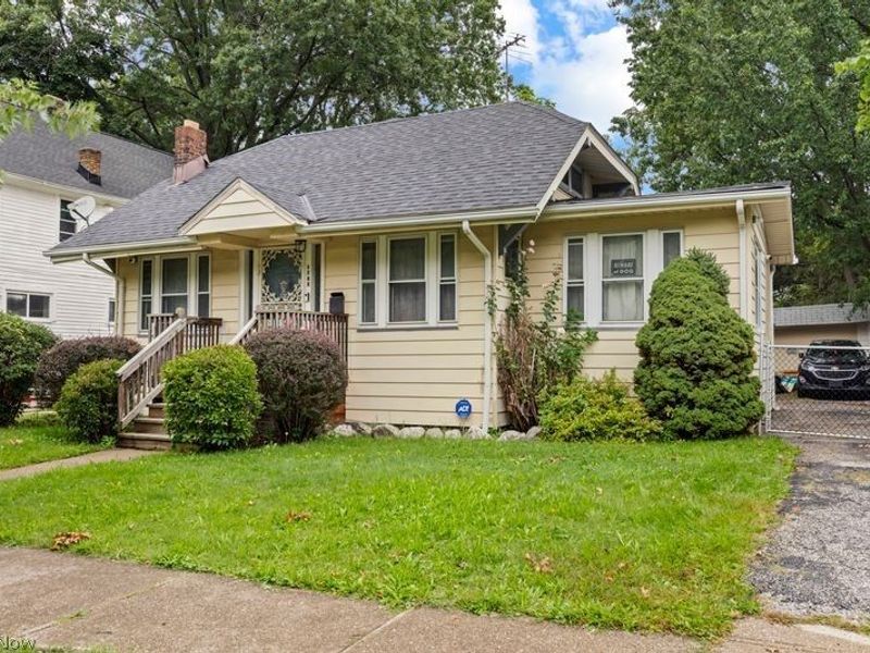 1745 Wayside Road, Cleveland, OH 44112 Photo 3