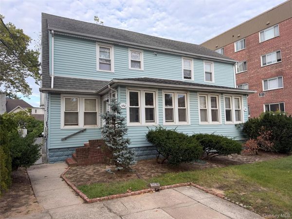 180 B Atlantic Ave , Lynbrook, NY 11563