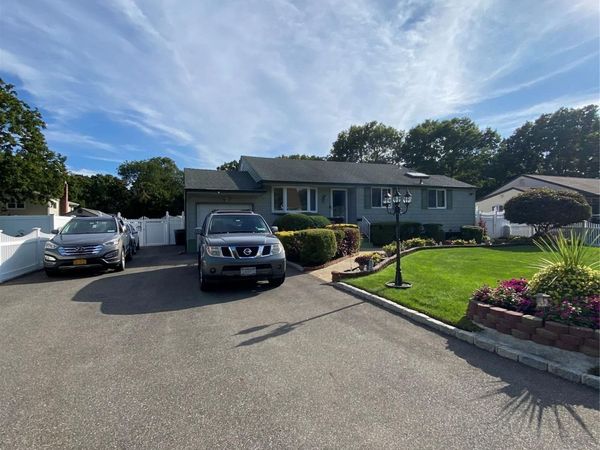 22 W Willow Street, Brentwood, NY 11717