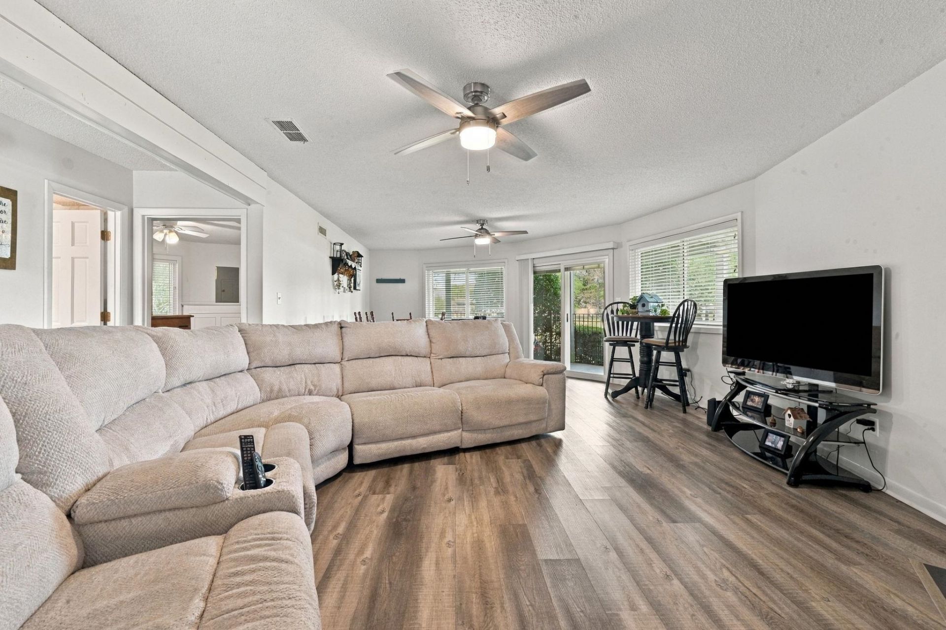 622 Tall Oaks Ln. Photo 5