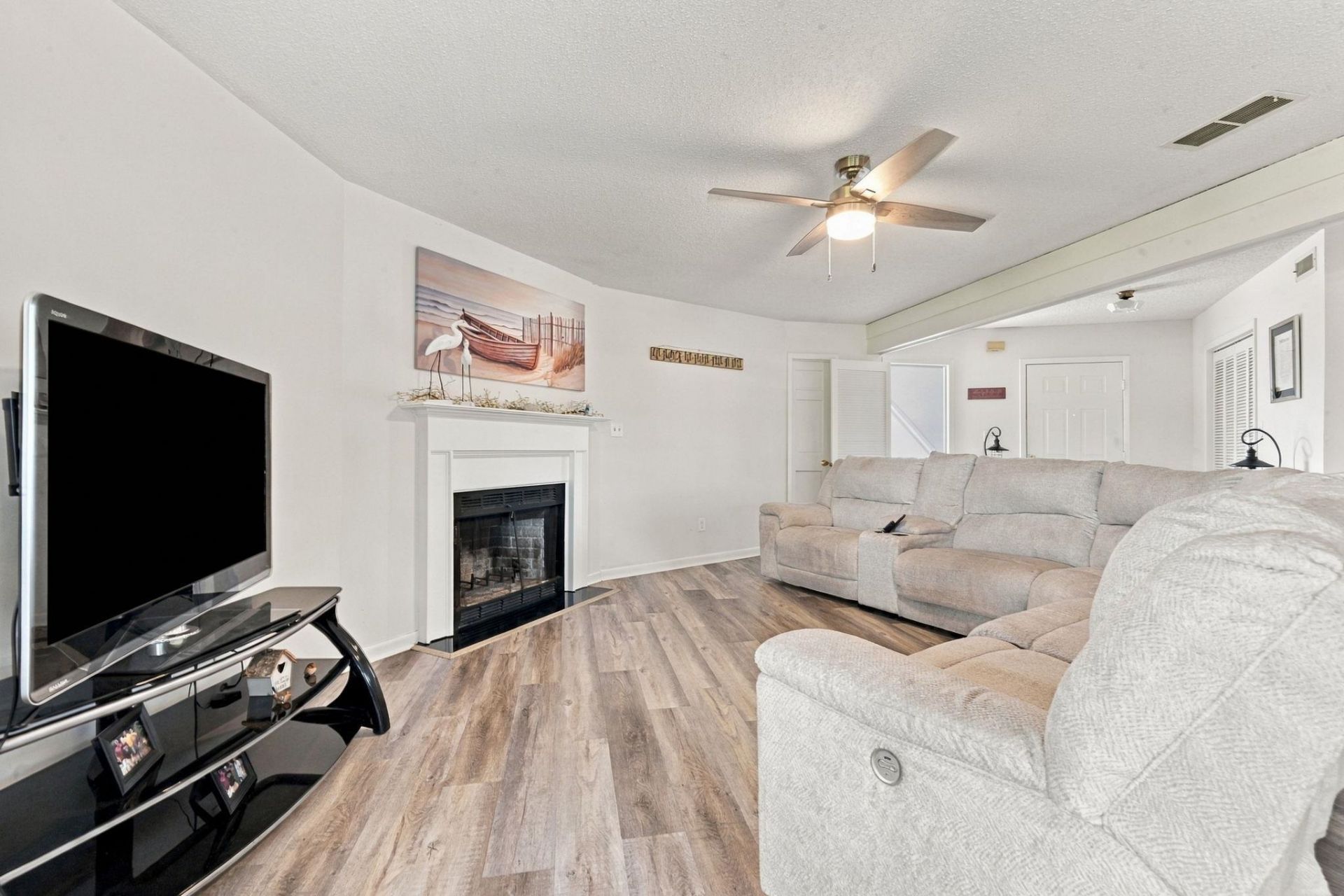 622 Tall Oaks Ln. Photo 7