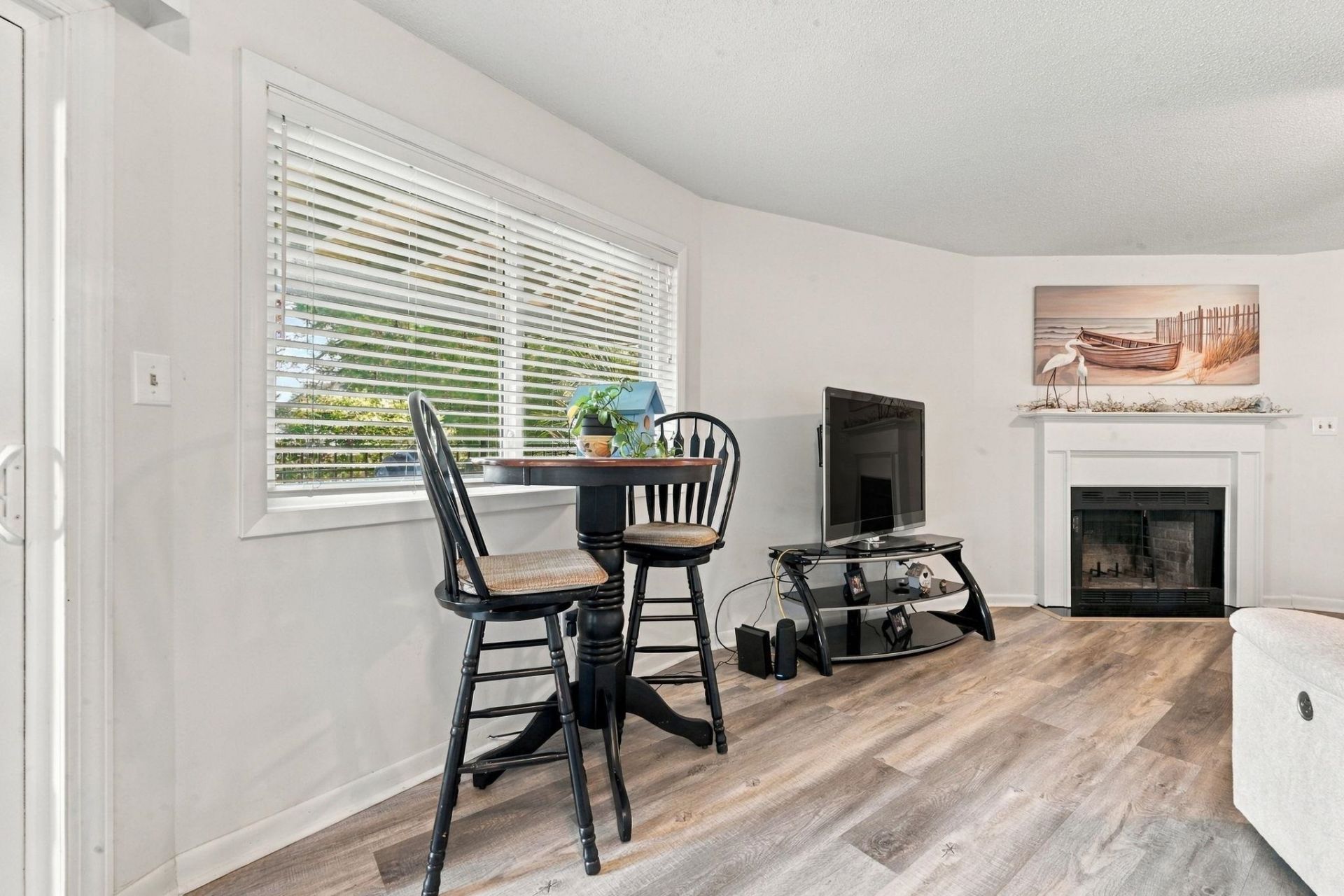 622 Tall Oaks Ln. Photo 8