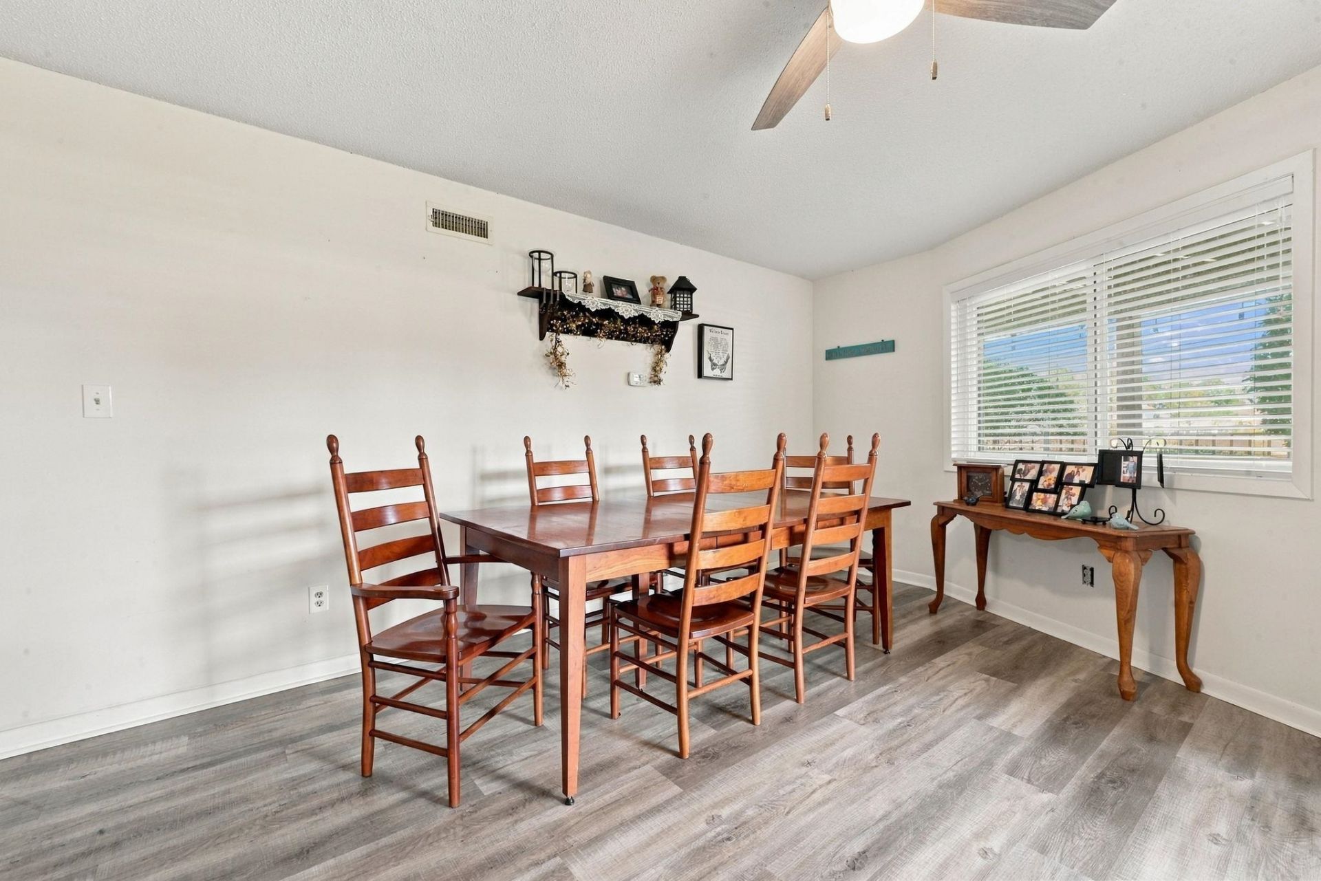 622 Tall Oaks Ln. Photo 9