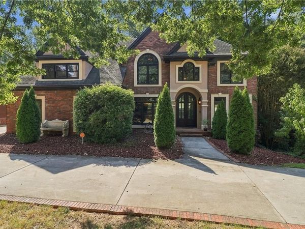 1300 Regency Center Drive , Atlanta, GA 30331