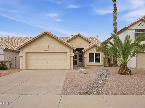 3170 W BAYLOR Lane, Chandler, AZ 85226