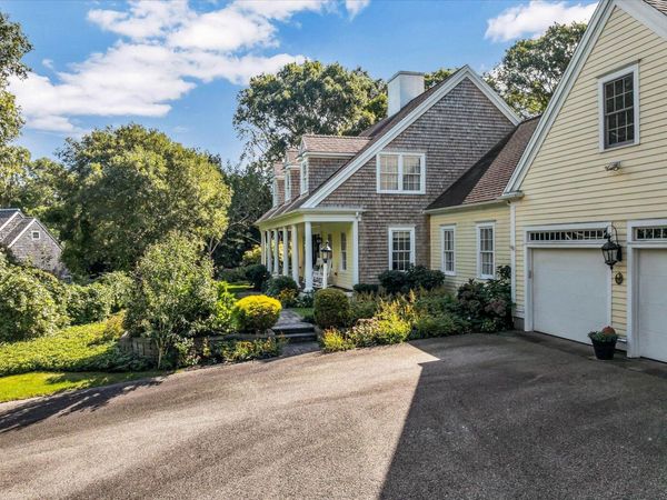 11 Manor Drive, East Sandwich, MA 02537