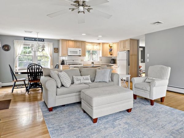 348 Prince Hinckley Road , Centerville, MA 02632